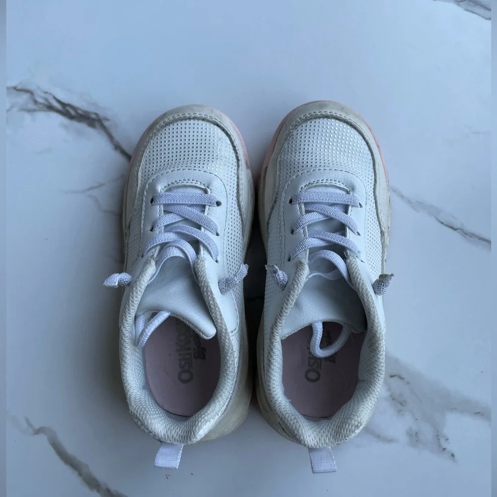 OshKosh B'gosh White Kids Sneakers with Pink Insole